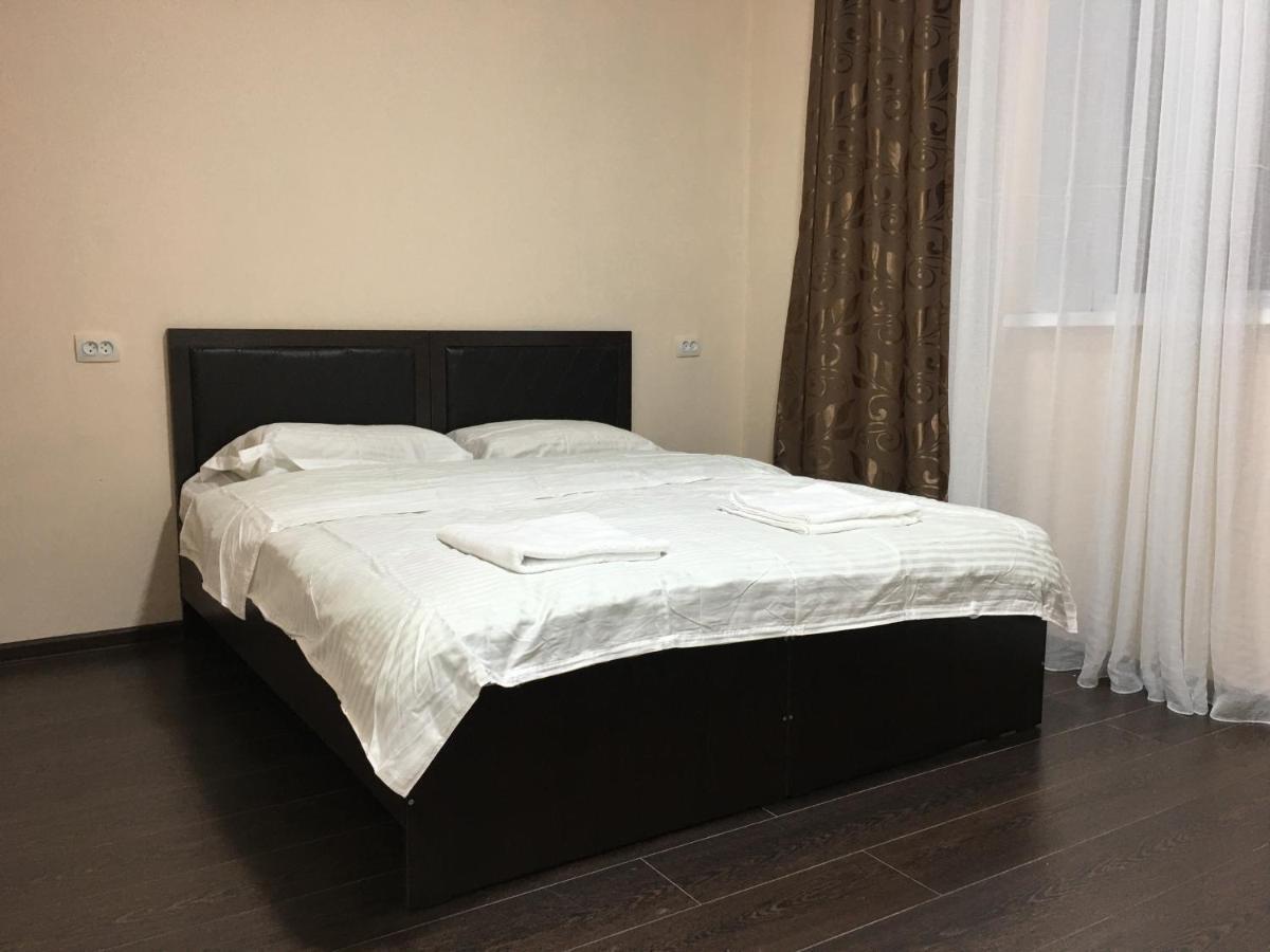 Adi Hotel Bisjkek Eksteriør billede
