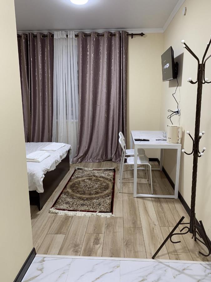 Adi Hotel Bisjkek Eksteriør billede